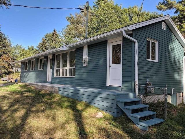 105 Bowes St, House detached with 4 bedrooms, 1 bathrooms and 4 parking in Parry Sound ON | Image 3