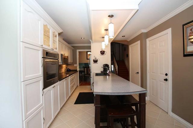 1445 Largo Cres, House detached with 2 bedrooms, 2 bathrooms and 3 parking in Oshawa ON | Image 24
