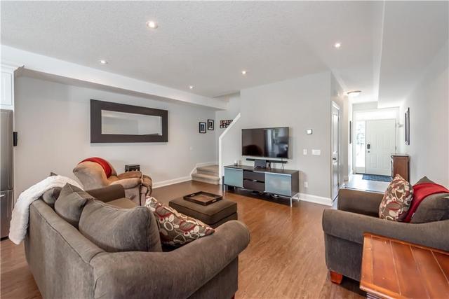 201 East 24th Street, House detached with 5 bedrooms, 2 bathrooms and 2 parking in Hamilton ON | Image 5