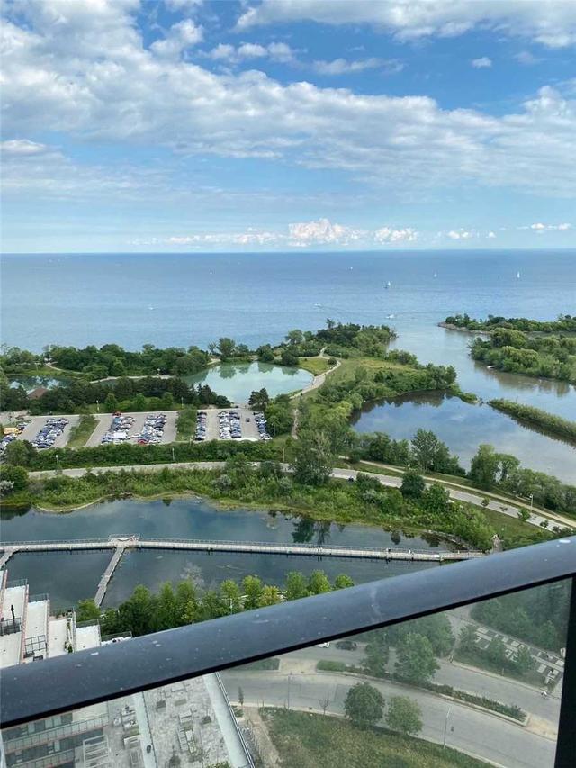 2618 - 30 Shore Breeze Dr, Condo with 2 bedrooms, 2 bathrooms and 1 parking in Toronto ON | Image 2