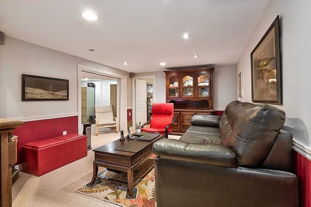 2210 Sunnydale Dr, House detached with 3 bedrooms, 2 bathrooms and 3 parking in Burlington ON | Image 11