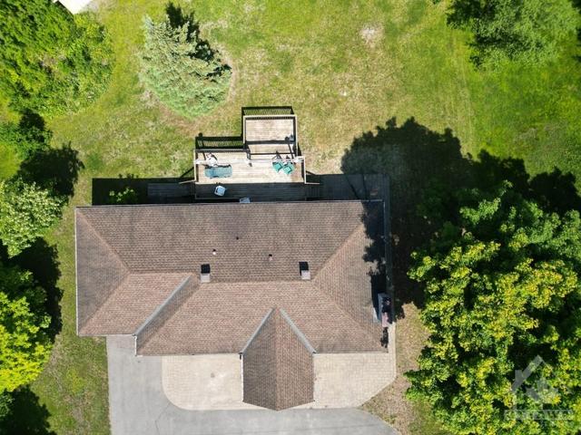 18 Delong Drive, House detached with 4 bedrooms, 2 bathrooms and 5 parking in Ottawa ON | Image 26