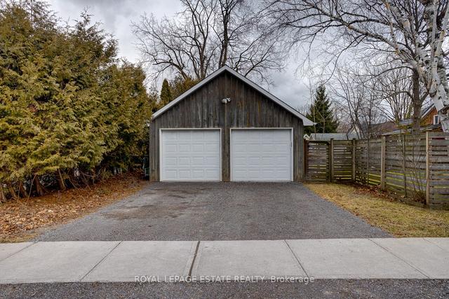 236 Walton St, House detached with 3 bedrooms, 2 bathrooms and 4 parking in Cobourg ON | Image 37