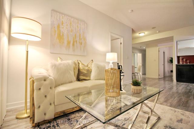 732 - 8 Telegram Mews, Condo with 2 bedrooms, 2 bathrooms and 1 parking in Toronto ON | Image 2