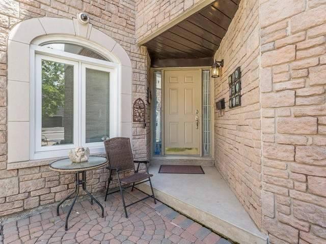 34 Bighorn Cres, House detached with 4 bedrooms, 3 bathrooms and 4 parking in Brampton ON | Image 3