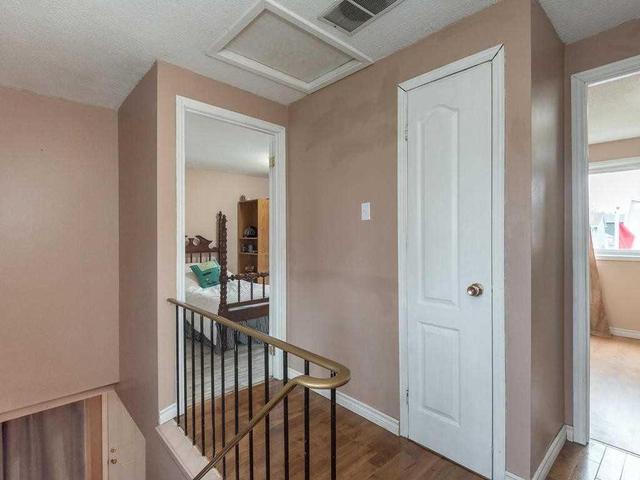14 Hasting Sq, House detached with 3 bedrooms, 2 bathrooms and 2 parking in Brampton ON | Image 12