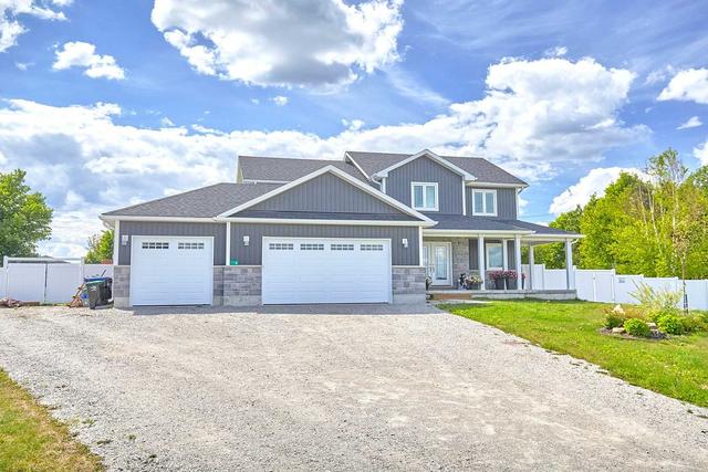 4 Cheslock Cres, House detached with 5 bedrooms, 4 bathrooms and 14 parking in Oro Medonte ON | Image 1