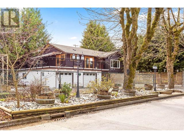 5210 Sprott Street, House detached with 5 bedrooms, 3 bathrooms and 8 parking in Burnaby BC | Image 4