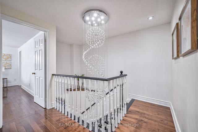 35 Longsword Dr, House detached with 4 bedrooms, 4 bathrooms and 4 parking in Toronto ON | Image 13