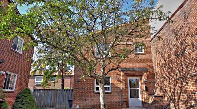 20 - 72 Dusay Pl, Townhouse with 3 bedrooms, 3 bathrooms and 1 parking in Toronto ON | Image 1