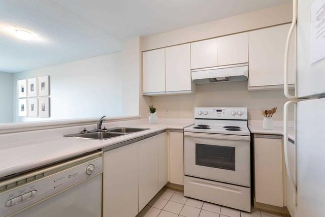 705 - 2177 Burnhamthorpe Rd W, Condo with 2 bedrooms, 2 bathrooms and 1 parking in Mississauga ON | Image 2