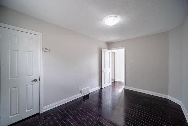 upper - 3517 St Clair Ave, House detached with 4 bedrooms, 2 bathrooms and 3 parking in Toronto ON | Image 13