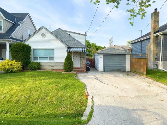 1071 Strathy Ave, House detached with 3 bedrooms, 2 bathrooms and 3 parking in Mississauga ON | Image 1