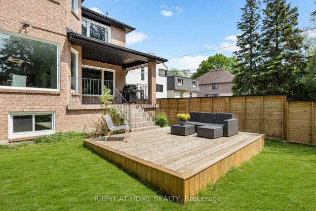 190 Wilfred Ave, House detached with 4 bedrooms, 6 bathrooms and 6 parking in Toronto ON | Image 2