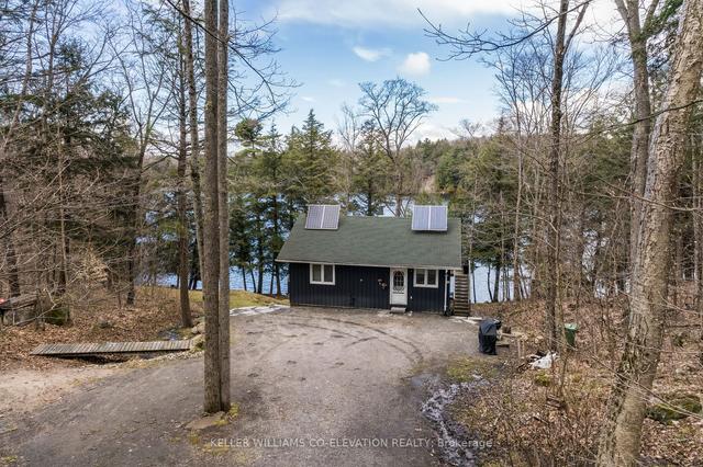 250 Simmons Lake Rd, House detached with 2 bedrooms, 1 bathrooms and 10 parking in Magnetawan ON | Image 32