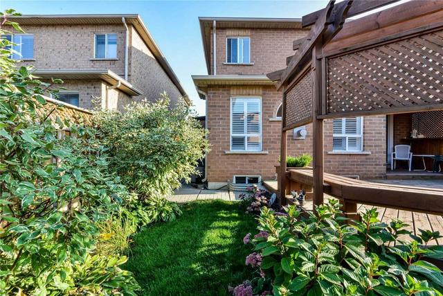 186 Hawkview Blvd, House attached with 3 bedrooms, 3 bathrooms and 3 parking in Vaughan ON | Image 14