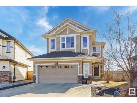 3651 8 St Nw, House detached with 4 bedrooms, 3 bathrooms and 4 parking in Edmonton AB | Card Image