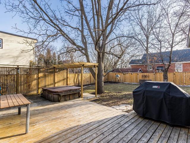 23 Elliott St, House detached with 3 bedrooms, 2 bathrooms and 6 parking in Brampton ON | Image 26