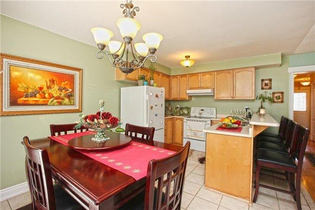 14 Upper Highlands Dr, House detached with 3 bedrooms, 4 bathrooms and 4 parking in Brampton ON | Image 6