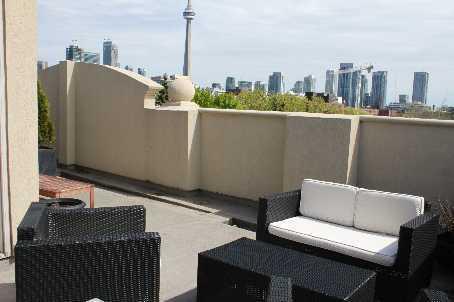 th 1 - 70 Carr St, Townhouse with 2 bedrooms, 2 bathrooms and null parking in Toronto ON | Image 8