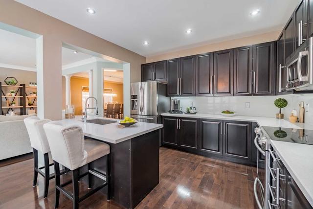 10 Muscat Cres, House detached with 4 bedrooms, 3 bathrooms and 6 parking in Ajax ON | Image 7