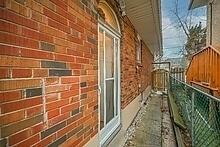 596 Burnhamthorpe Rd, House detached with 3 bedrooms, 2 bathrooms and 4 parking in Toronto ON | Image 2