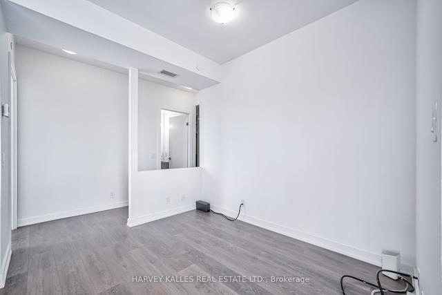 1604 - 609 Avenue Rd, Condo with 2 bedrooms, 2 bathrooms and 1 parking in Toronto ON | Image 17