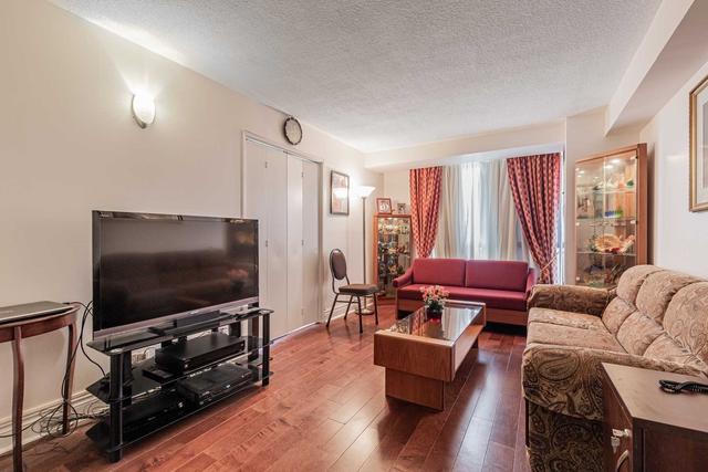 605 - 3 Concorde Pl, Condo with 3 bedrooms, 3 bathrooms and 1 parking in Toronto ON | Image 6