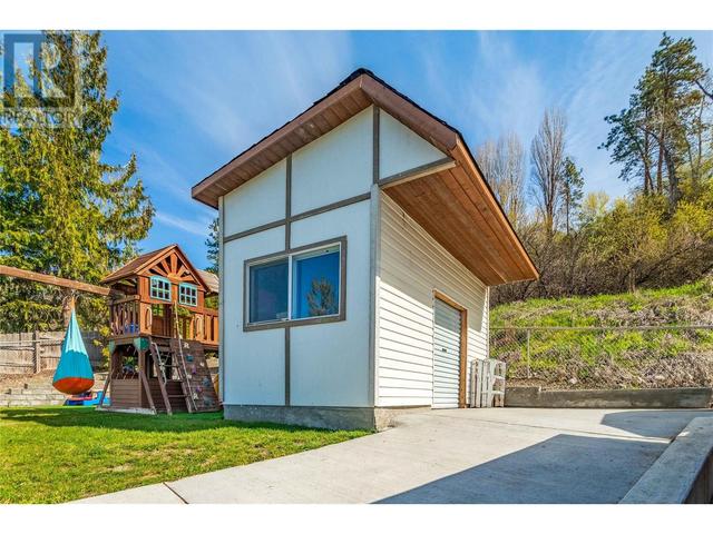 1995 Hollywood Road, House detached with 5 bedrooms, 2 bathrooms and 4 parking in Kelowna BC | Image 20