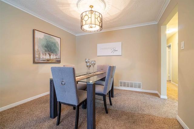 13 Major Oaks Dr, House semidetached with 3 bedrooms, 2 bathrooms and 4 parking in Brampton ON | Image 4