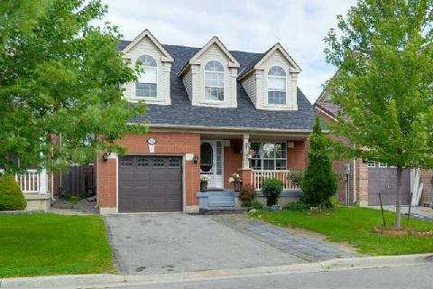 1525 Swann Cres, House detached with 3 bedrooms, 3 bathrooms and 2 parking in Milton ON | Image 2