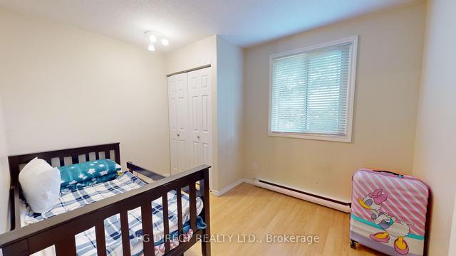 34 Wilsonview Ave, Townhouse with 4 bedrooms, 2 bathrooms and 1 parking in Guelph ON | Image 3