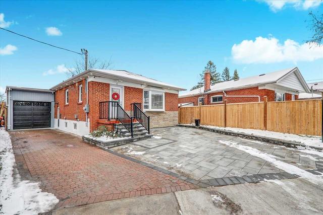 31 Benlight Cres, House detached with 3 bedrooms, 4 bathrooms and 6 parking in Toronto ON | Image 12