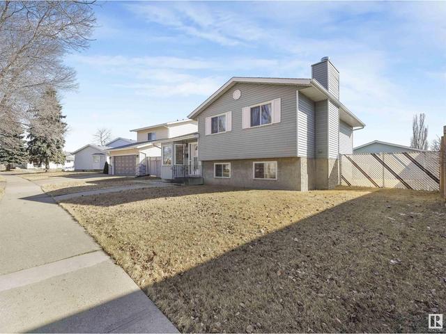 9311 168 Av Nw, House detached with 4 bedrooms, 2 bathrooms and 2 parking in Edmonton AB | Image 2