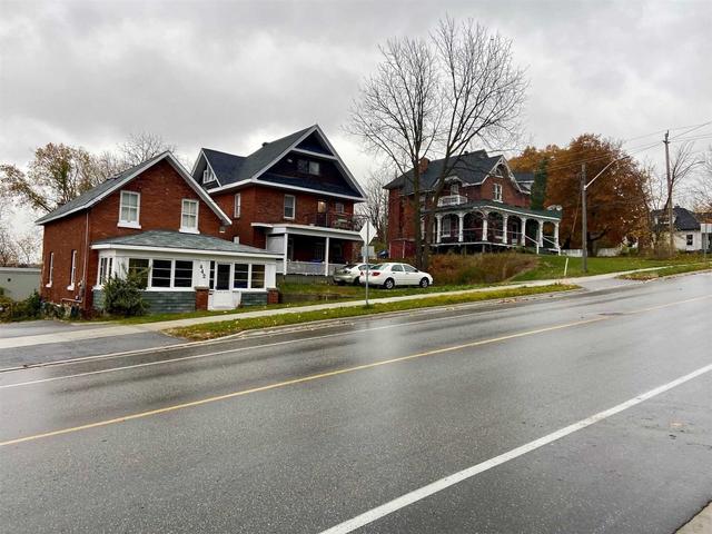 434 Hugel Ave, House detached with 5 bedrooms, 3 bathrooms and 4 parking in Midland ON | Image 4