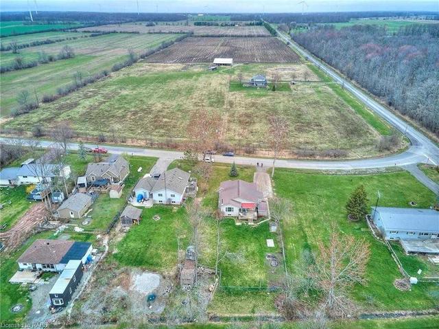 3268 Lakeshore Rd, House detached with 3 bedrooms, 2 bathrooms and 6 parking in Haldimand County ON | Image 11