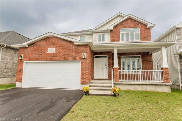 1720 Executive Avenue, House detached with 4 bedrooms, 2 bathrooms and 4 parking in Kingston ON | Image 3