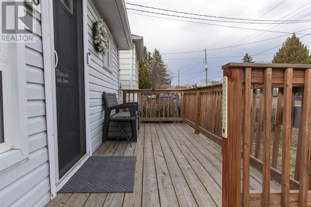 178 Empress Ave S, House detached with 2 bedrooms, 1 bathrooms and null parking in Thunder Bay ON | Image 3