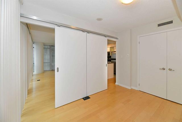 708 - 37 Grosvenor St, Condo with 1 bedrooms, 1 bathrooms and 0 parking in Toronto ON | Image 9