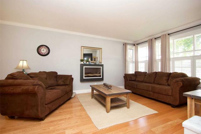 1011 Somerville St, House detached with 4 bedrooms, 3 bathrooms and 5 parking in Oshawa ON | Image 11