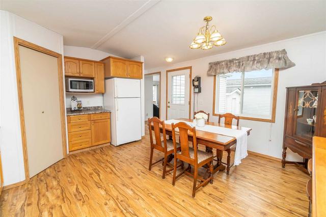 35 Water St, Condo with 2 bedrooms, 1 bathrooms and 2 parking in Puslinch ON | Image 5