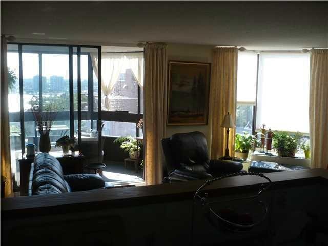 1002 - 181 Collier St, Condo with 3 bedrooms, 3 bathrooms and 1 parking in Barrie ON | Image 3