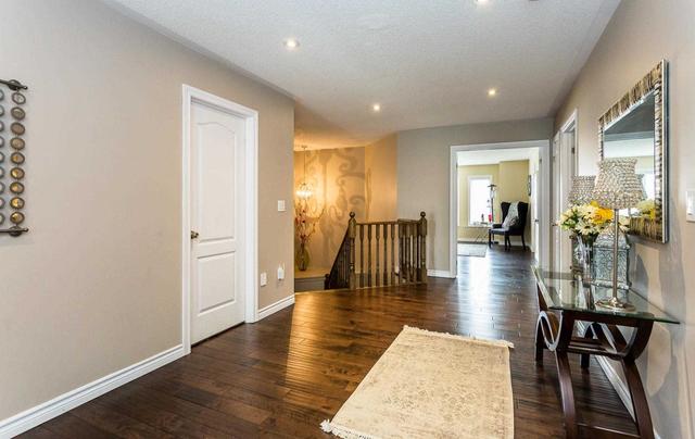 159 Minto Cres, House detached with 4 bedrooms, 4 bathrooms and 4 parking in Milton ON | Image 13