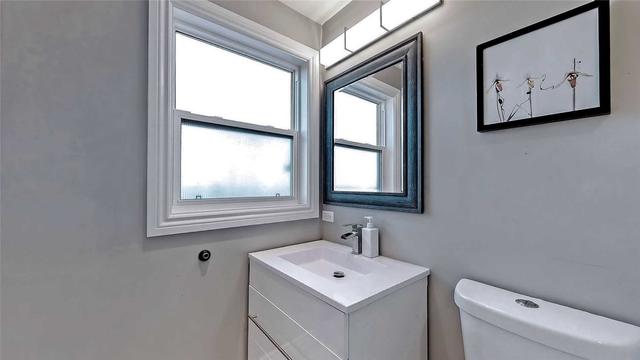 179 Gilbert Ave, House detached with 3 bedrooms, 4 bathrooms and 1 parking in Toronto ON | Image 13