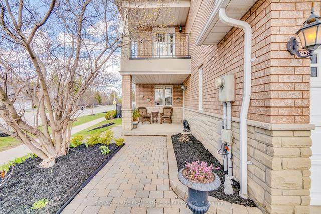 1998 Treetop Way, House semidetached with 3 bedrooms, 4 bathrooms and 4 parking in Pickering ON | Image 34
