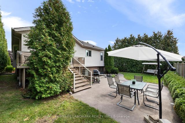 523 Martinique Ave, House detached with 3 bedrooms, 2 bathrooms and 6 parking in Windsor ON | Image 30