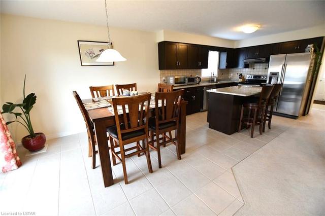 1627 Cedarcreek Crescent, House detached with 3 bedrooms, 2 bathrooms and 4 parking in London ON | Image 35