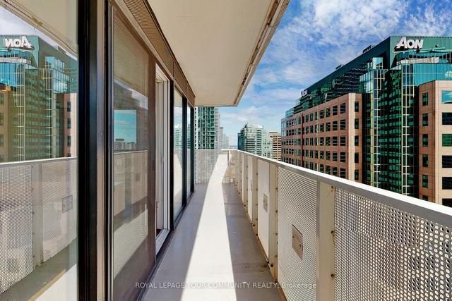2707 - 88 Harbour St, Condo with 1 bedrooms, 1 bathrooms and 0 parking in Toronto ON | Image 6