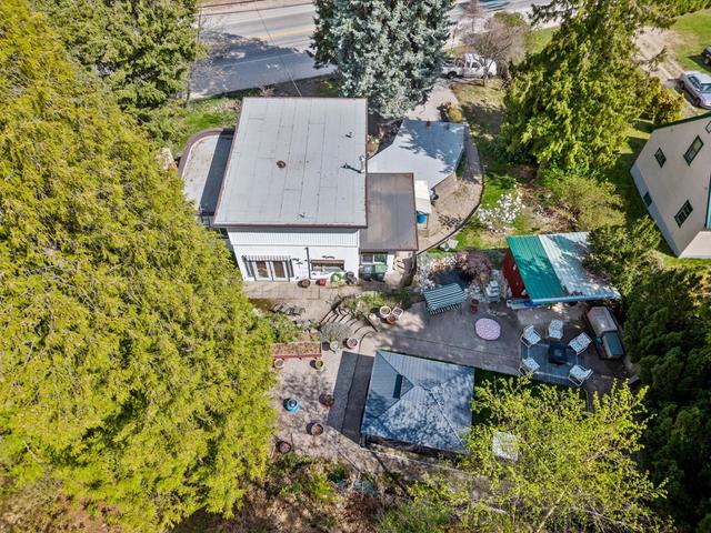 2612 Columbia Avenue, House detached with 4 bedrooms, 2 bathrooms and null parking in Castlegar BC | Image 38