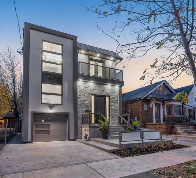 237 Gamble Ave, House detached with 4 bedrooms, 6 bathrooms and 3 parking in Toronto ON | Image 1